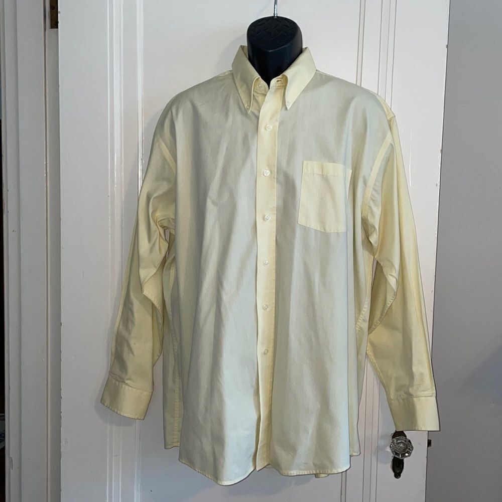 RBM wrinkle free light‎ yellow cotton/polyester dress shirt